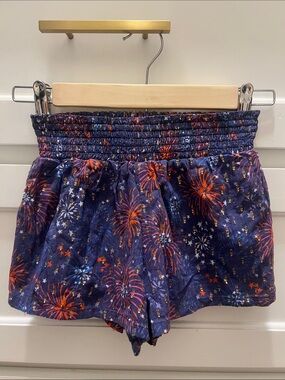 Girls Navy Firework Print Smocked Waist Shorts. Lucky Jade size 6